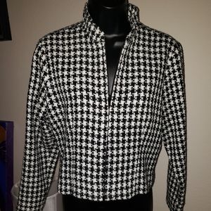 Beautiful tweed black/white crop jacket
